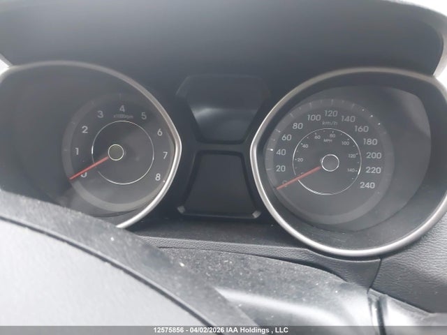 5NPDH4AEXFH563158 Hyundai ELANTRA GL
