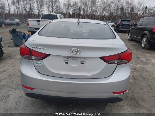 5NPDH4AEXFH563158 Hyundai ELANTRA GL