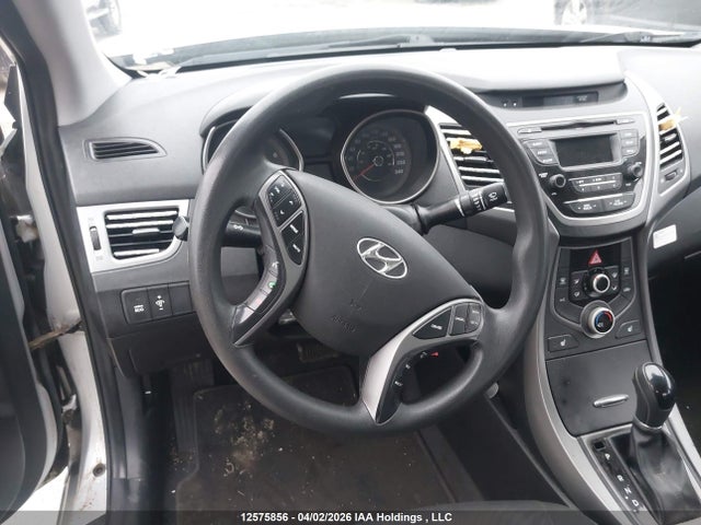 5NPDH4AEXFH563158 Hyundai ELANTRA GL