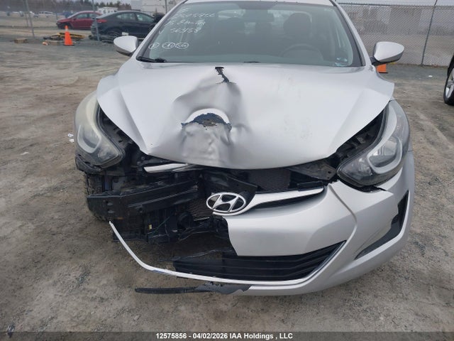5NPDH4AEXFH563158 Hyundai ELANTRA GL