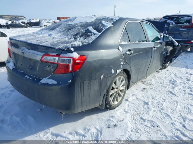12575898 :رقم المزاد ، 4T1BK1FK9CU010469 vin ، 2012 Toyota Camry Xle V6 مزاد بيع