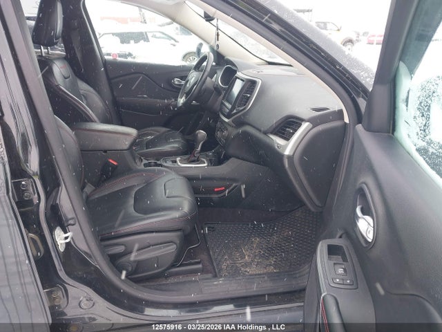 Продажа на аукционе авто 2016 Jeep Cherokee Trailhawk, vin: 1C4PJMBS5GW224809, номер лота: 12575916