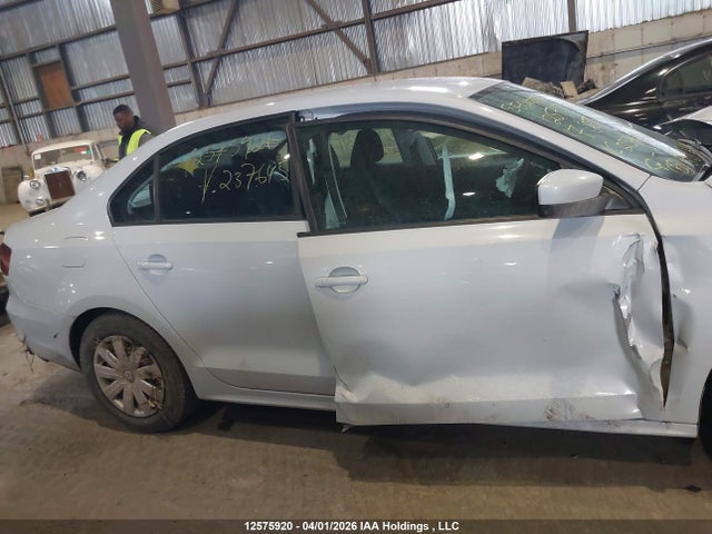 12575920 :رقم المزاد ، 3VW2B7AJ0HM237645 vin ، 2017 Volkswagen Jetta 1.4 Tsi Trendline+ مزاد بيع