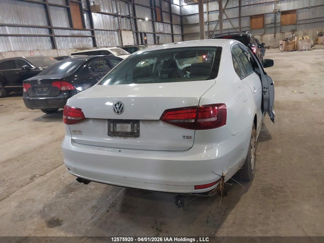 12575920 :رقم المزاد ، 3VW2B7AJ0HM237645 vin ، 2017 Volkswagen Jetta 1.4 Tsi Trendline+ مزاد بيع