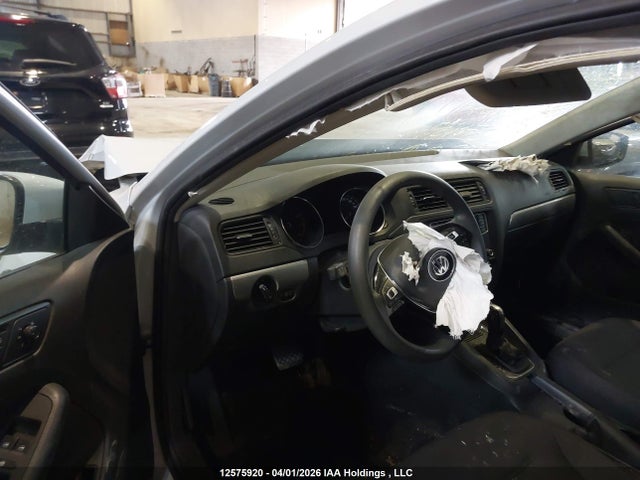 12575920 :رقم المزاد ، 3VW2B7AJ0HM237645 vin ، 2017 Volkswagen Jetta 1.4 Tsi Trendline+ مزاد بيع