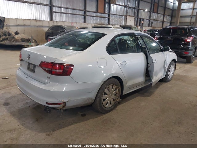 12575920 :رقم المزاد ، 3VW2B7AJ0HM237645 vin ، 2017 Volkswagen Jetta 1.4 Tsi Trendline+ مزاد بيع