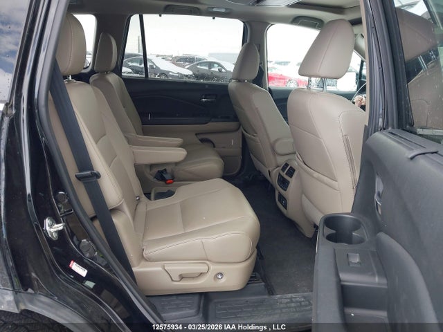 Продажа на аукционе авто 2019 Honda Pilot Touring, vin: 5FNYF6H69KB503401, номер лота: 12575934