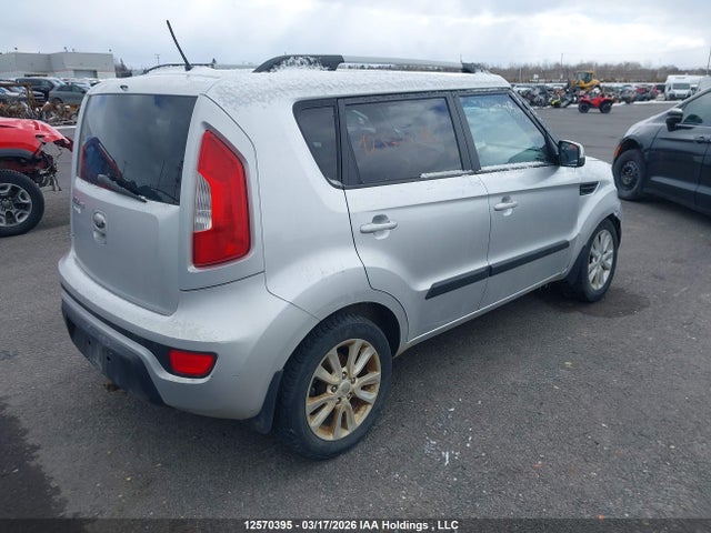 Продажа на аукционе авто 2013 Kia Soul 2.0l 2u/2.0l 4u/2.0l 4u Burner/2.0l 4u Luxury/2.0l 4u Retro, vin: KNDJT2A62D7490397, номер лота: 12570395