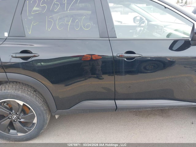 JN8BT3BBXSW156406 Nissan Rogue Sv/rock Creek