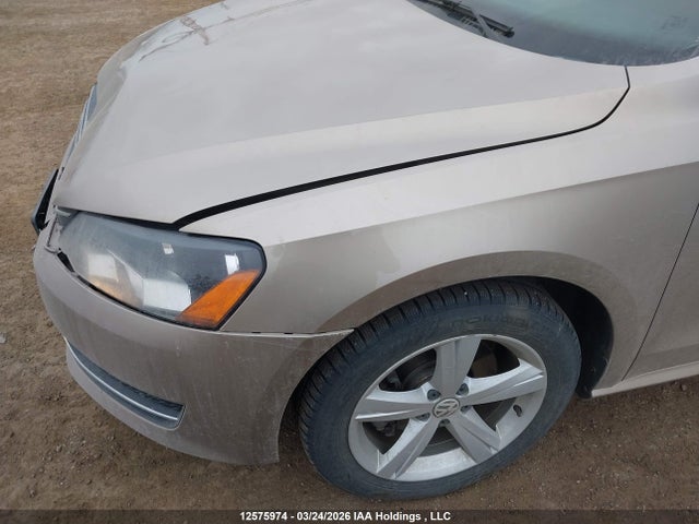 12575974 :رقم المزاد ، 1VWBS7A34FC007624 vin ، 2015 Volkswagen Passat 1.8 Tsi Comfortline مزاد بيع