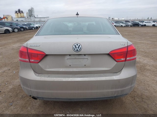 12575974 :رقم المزاد ، 1VWBS7A34FC007624 vin ، 2015 Volkswagen Passat 1.8 Tsi Comfortline مزاد بيع
