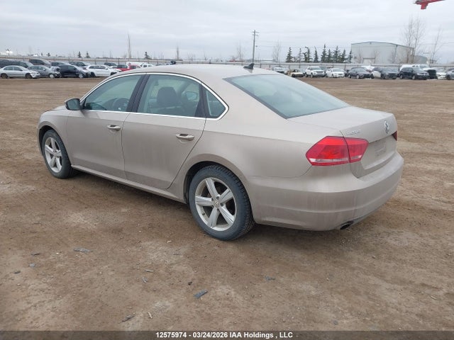 12575974 :رقم المزاد ، 1VWBS7A34FC007624 vin ، 2015 Volkswagen Passat 1.8 Tsi Comfortline مزاد بيع