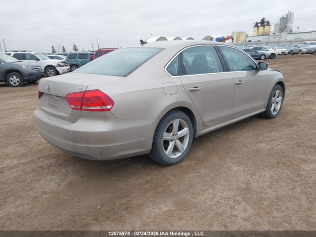 12575974 :رقم المزاد ، 1VWBS7A34FC007624 vin ، 2015 Volkswagen Passat 1.8 Tsi Comfortline مزاد بيع
