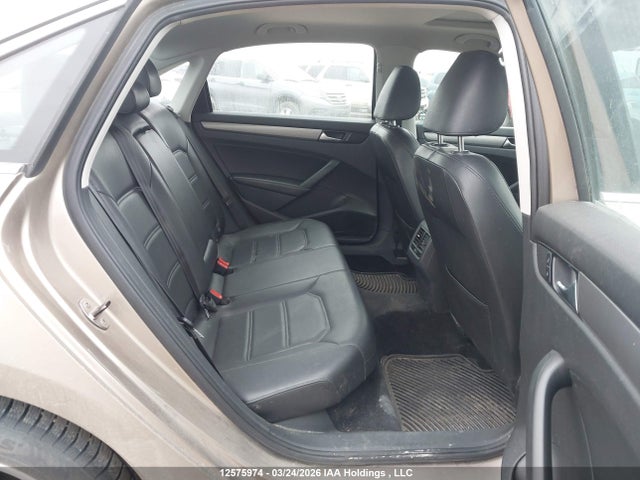12575974 :رقم المزاد ، 1VWBS7A34FC007624 vin ، 2015 Volkswagen Passat 1.8 Tsi Comfortline مزاد بيع