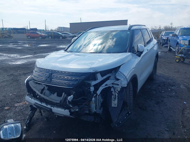 JA4J4UA83NZ609634 Mitsubishi Outlander