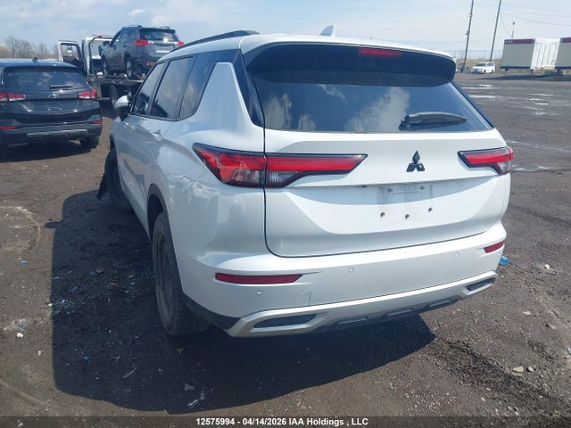 JA4J4UA83NZ609634 Mitsubishi Outlander