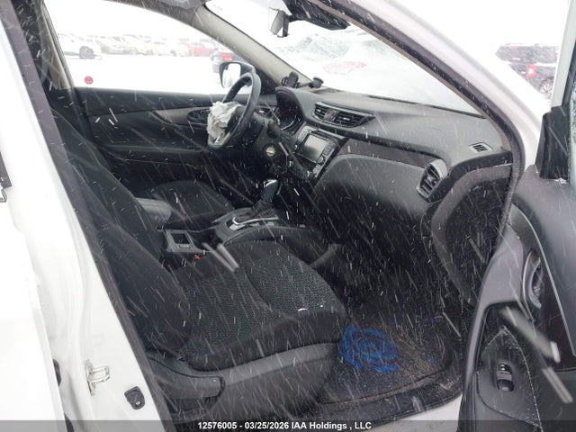 JN1BJ1AW7PW113372 Nissan Qashqai S