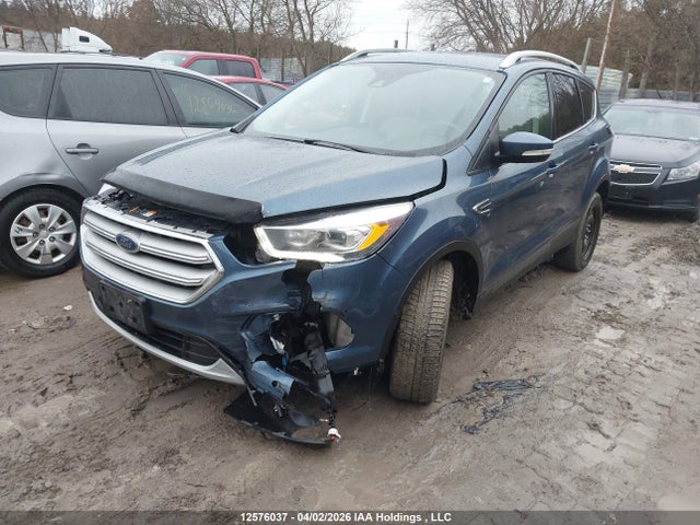 1FMCU9J9XJUC65114 Ford Escape Titanium