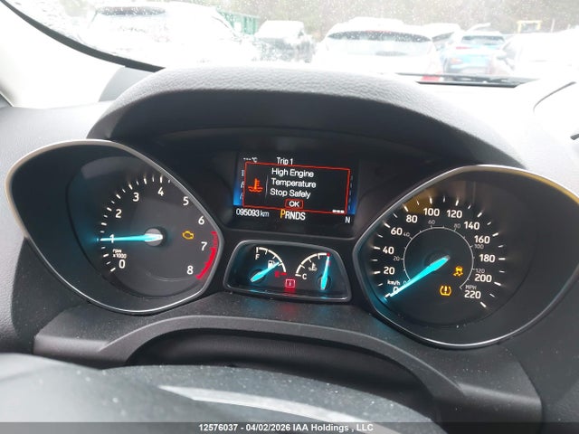 1FMCU9J9XJUC65114 Ford Escape Titanium