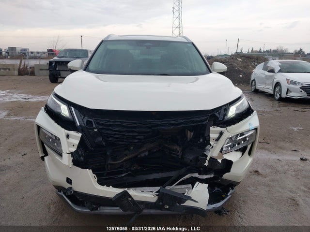 JN8BT3CB0PW190084 Nissan Rogue Sl
