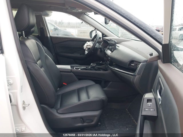 JN8BT3CB0PW190084 Nissan Rogue Sl