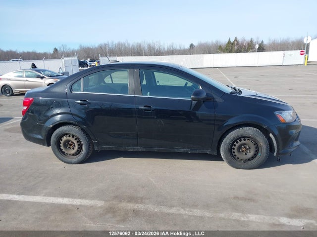 1G1JD5SH4H4156094 Chevrolet SONIC LT