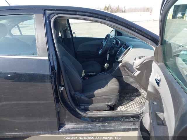 1G1JD5SH4H4156094 Chevrolet SONIC LT