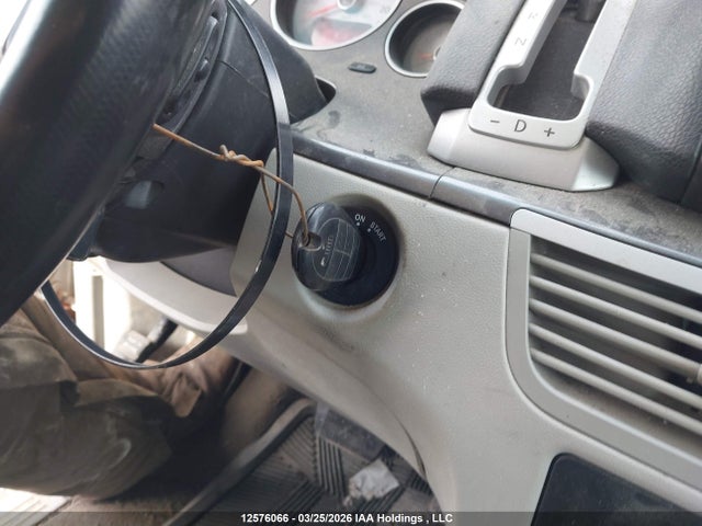 12576066 :رقم المزاد ، 2V4RW3DX4AR260915 vin ، 2010 Volkswagen Routan مزاد بيع