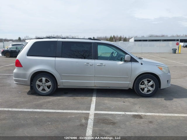 12576066 :رقم المزاد ، 2V4RW3DX4AR260915 vin ، 2010 Volkswagen Routan مزاد بيع
