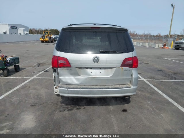 12576066 :رقم المزاد ، 2V4RW3DX4AR260915 vin ، 2010 Volkswagen Routan مزاد بيع