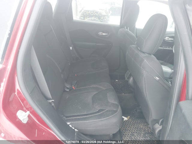 1C4PJMCS8FW520453 Jeep Cherokee Latitude