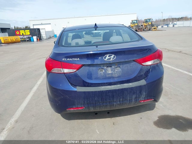 2011 Hyundai Elantra Gls/limited მანქანა იყიდება აუქციონზე, vin: 5NPDH4AE3BH061022, აუქციონის ნომერი: 12576141