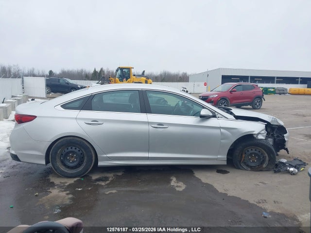 5NPE24AF9JH638827 Hyundai Sonata