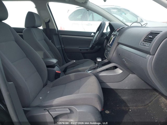 12576188 :رقم المزاد ، WVWDR71K87W110012 vin ، 2007 Volkswagen Rabbit 5-door مزاد بيع