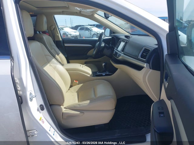 5TDJKRFH9GS292612 Toyota Highlander