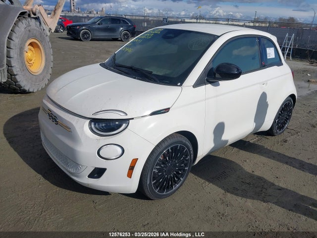 Fiat 500e Bev Red 2025 ZFAFFAA43SX238331 Image 2