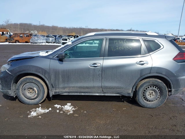 5N1AT2MV7JC706990 Nissan Rogue Sv/sl
