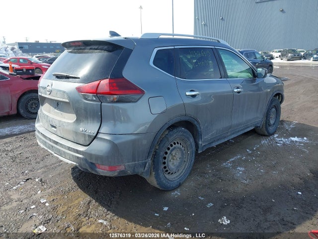 5N1AT2MV7JC706990 Nissan Rogue Sv/sl