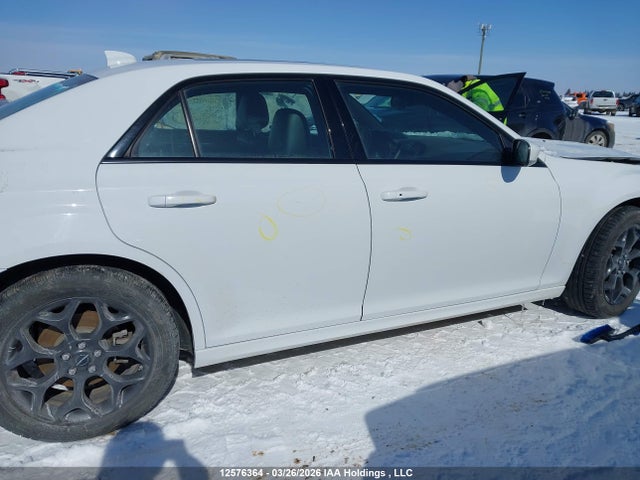 Продажа на аукционе авто 2022 Chrysler 300 S, vin: 2C3CCAGG0NH154700, номер лота: 12576364