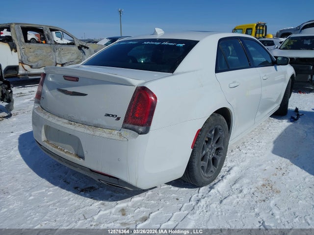 Продажа на аукционе авто 2022 Chrysler 300 S, vin: 2C3CCAGG0NH154700, номер лота: 12576364