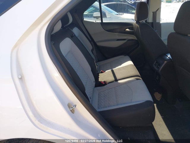 2GNAXUEV1N6117653 Chevrolet EQUINOX LT