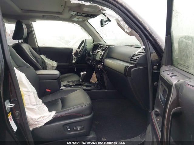 12576461 :رقم المزاد ، JTEBU5JR2J5494935 vin ، 2018 Toyota 4runner Sr5 مزاد بيع