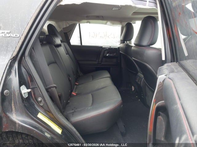 12576461 :رقم المزاد ، JTEBU5JR2J5494935 vin ، 2018 Toyota 4runner Sr5 مزاد بيع