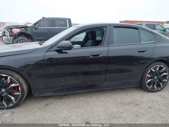 Продажа на аукционе авто 2026 Bmw 550e Xdrive, vin: WBA13FK0XTCV47353, номер лота: 12576502