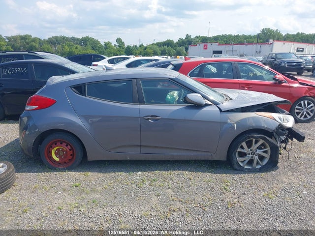 2017 Hyundai Veloster Se/tech მანქანა იყიდება აუქციონზე, vin: KMHTC6AD9HU306168, აუქციონის ნომერი: 12576551