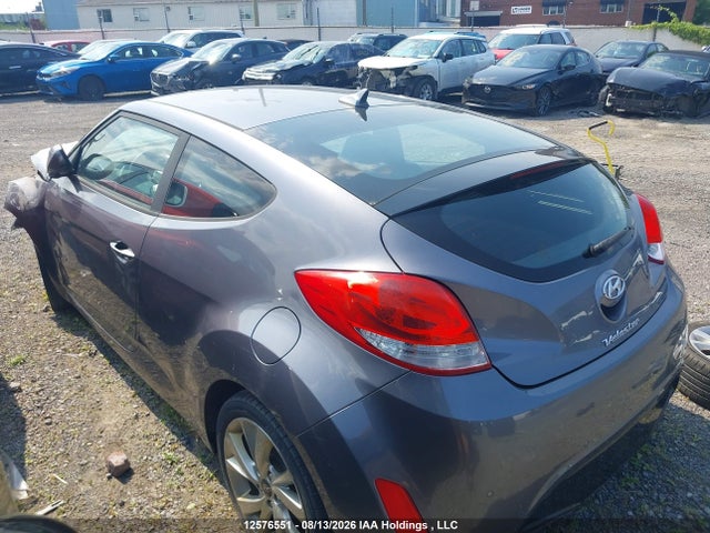 2017 Hyundai Veloster Se/tech მანქანა იყიდება აუქციონზე, vin: KMHTC6AD9HU306168, აუქციონის ნომერი: 12576551