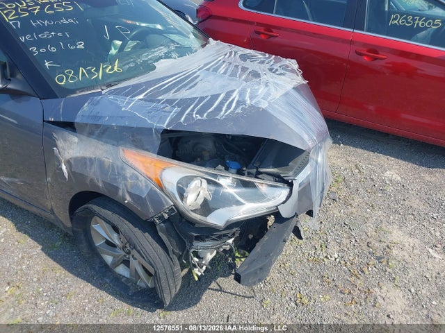 2017 Hyundai Veloster Se/tech მანქანა იყიდება აუქციონზე, vin: KMHTC6AD9HU306168, აუქციონის ნომერი: 12576551