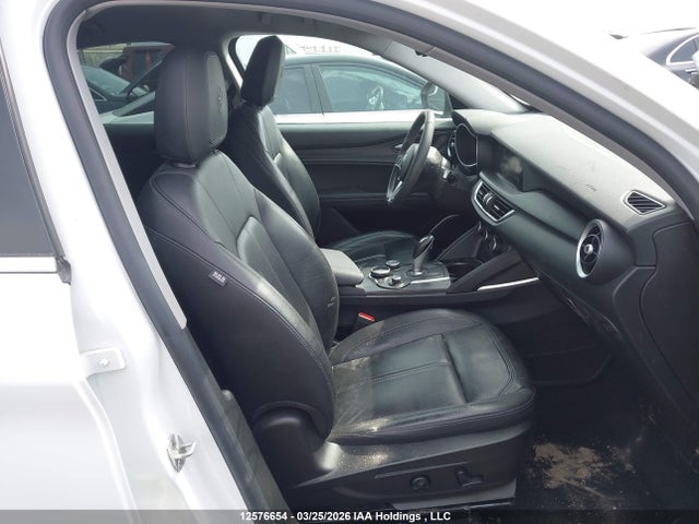 ZASFAKAN9J7B69673 Alfa Romeo Stelvio