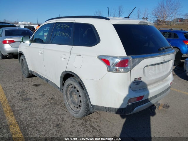 JA4JZ3AX3FZ600405 Mitsubishi Outlander