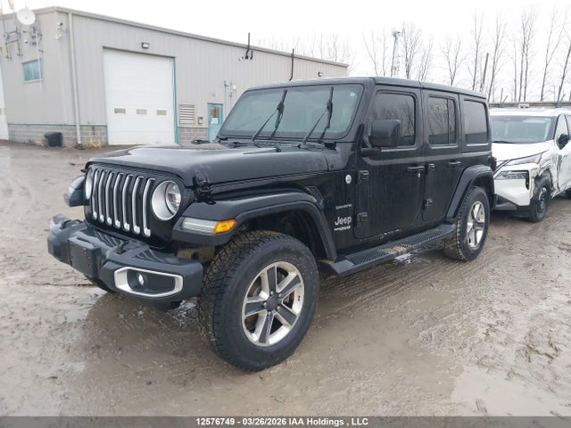 1C4HJXEG0JW114304 Jeep Wrangler Unlimited Sahara